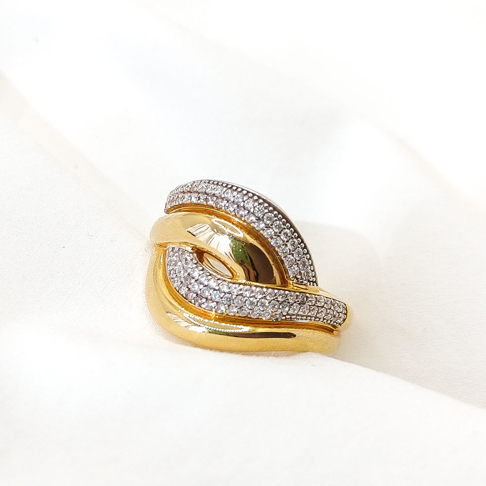 Miniatura: Anel ondulado com diamantes