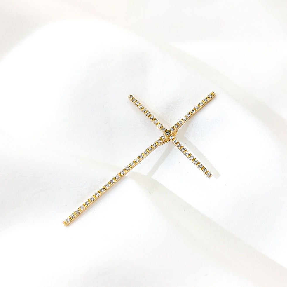 Miniatura: Pingente de cruz com diamantes