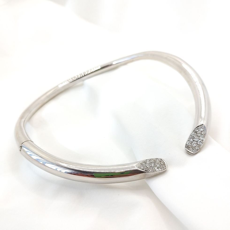 Miniatura: Choker com diamantes