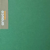 Melamina Jade en verde mate, ideal para espacios frescos y sofisticados.