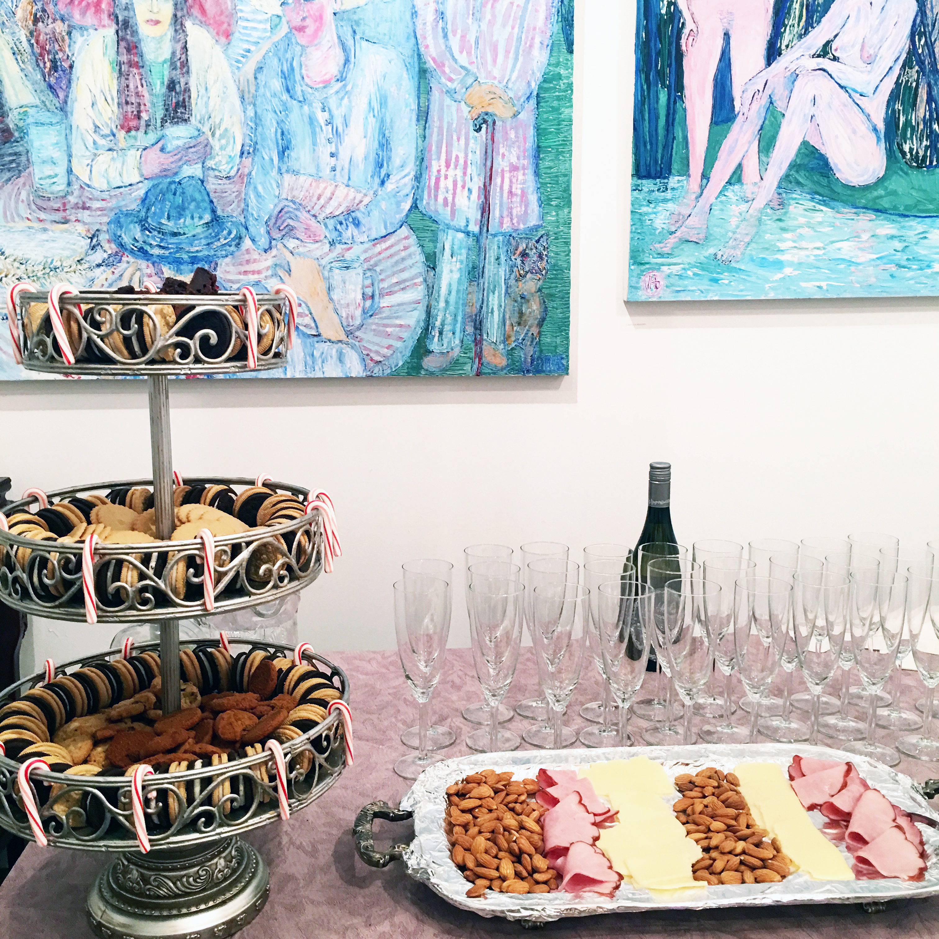 PARTY TABLE