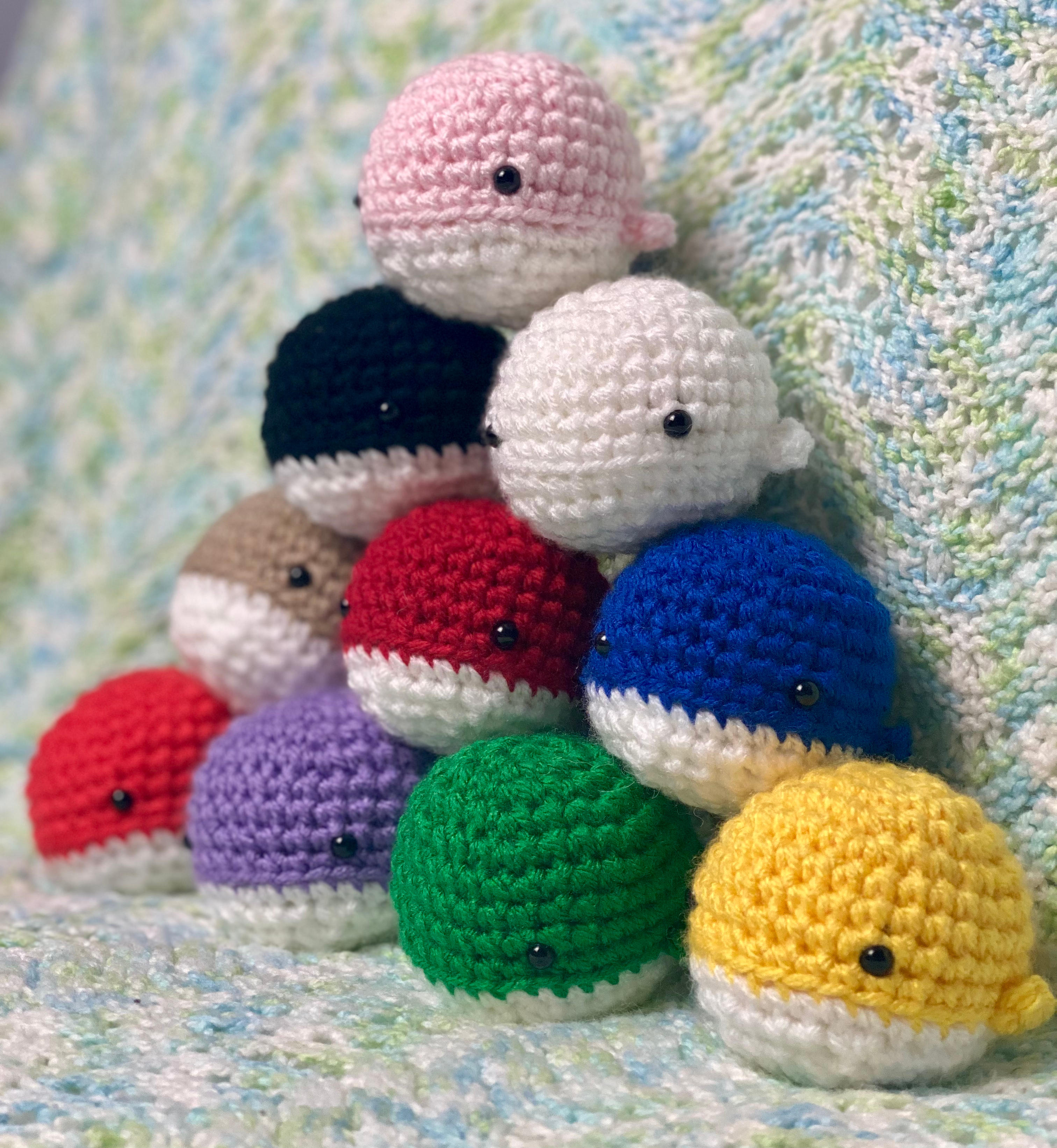 Mini Whales (10 pcs w/ 10 colors)