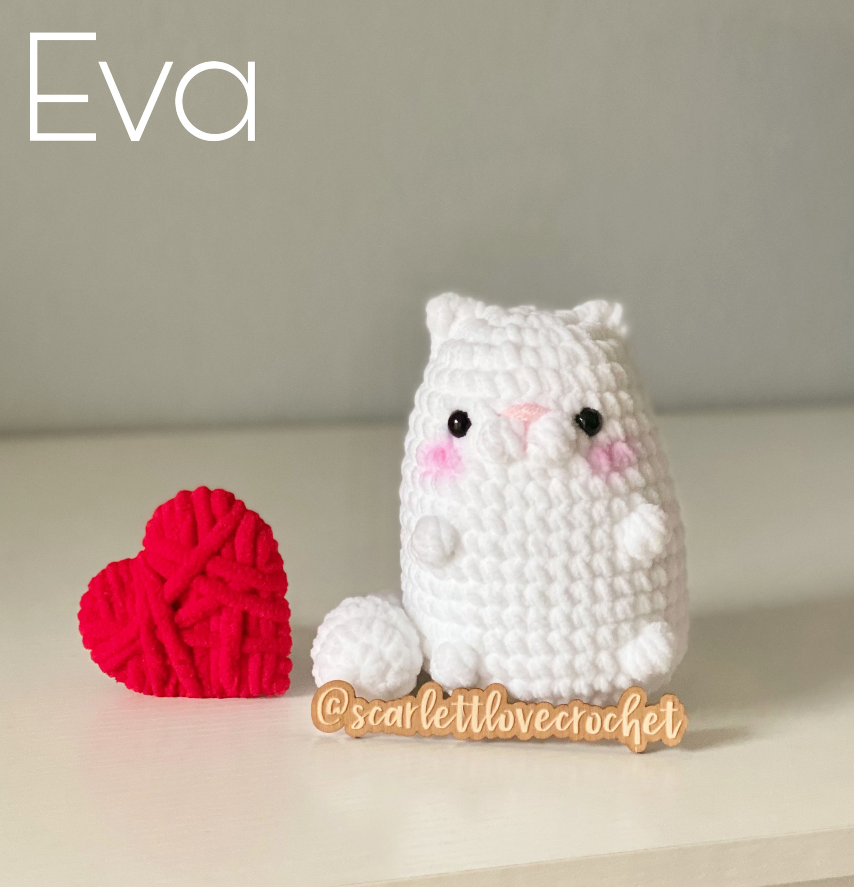 Crochet Sitting Cats