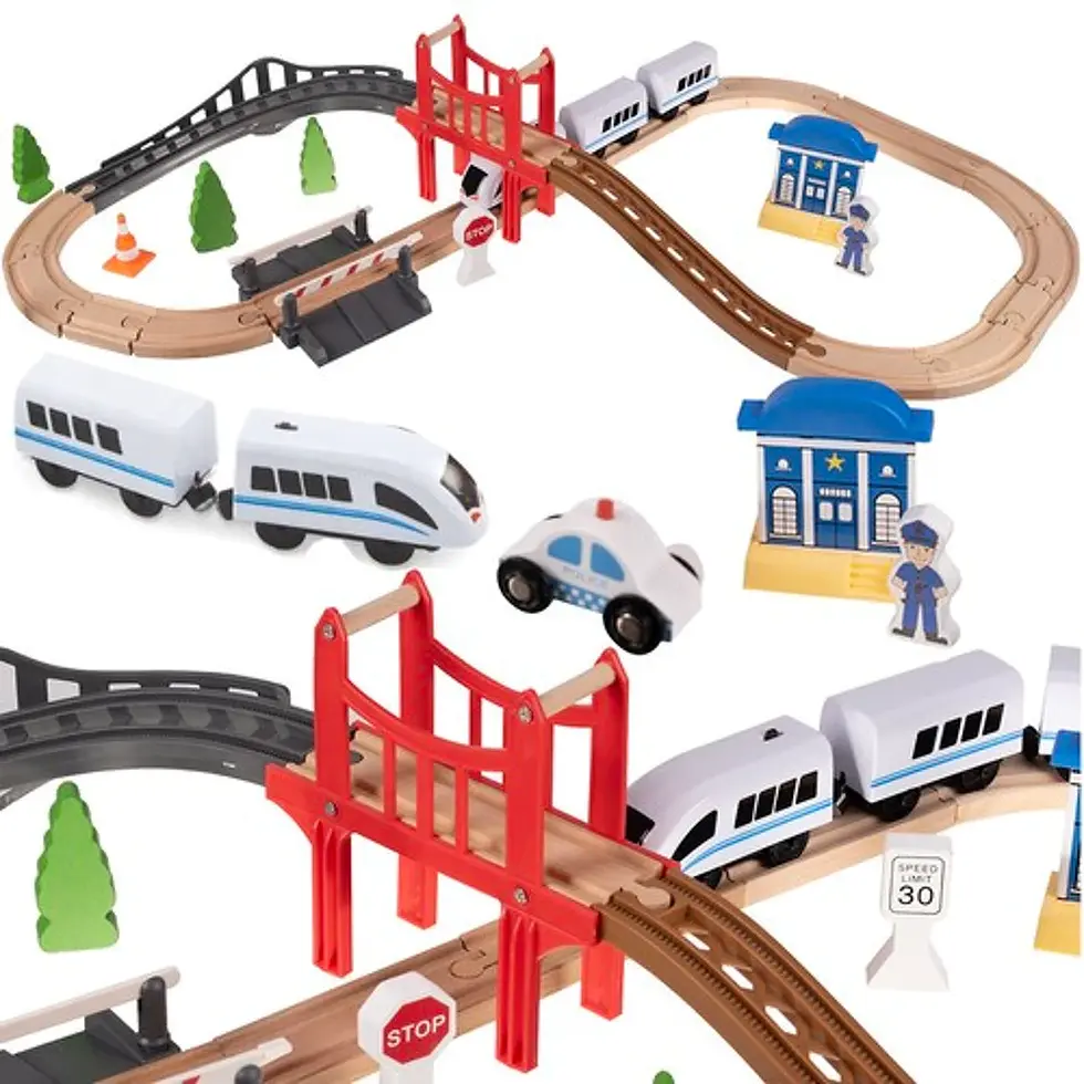 Vista completa tren de madera