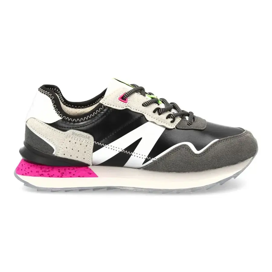 Miniatura: Vista lateral zapatillas de mujer para gimnasio negras
