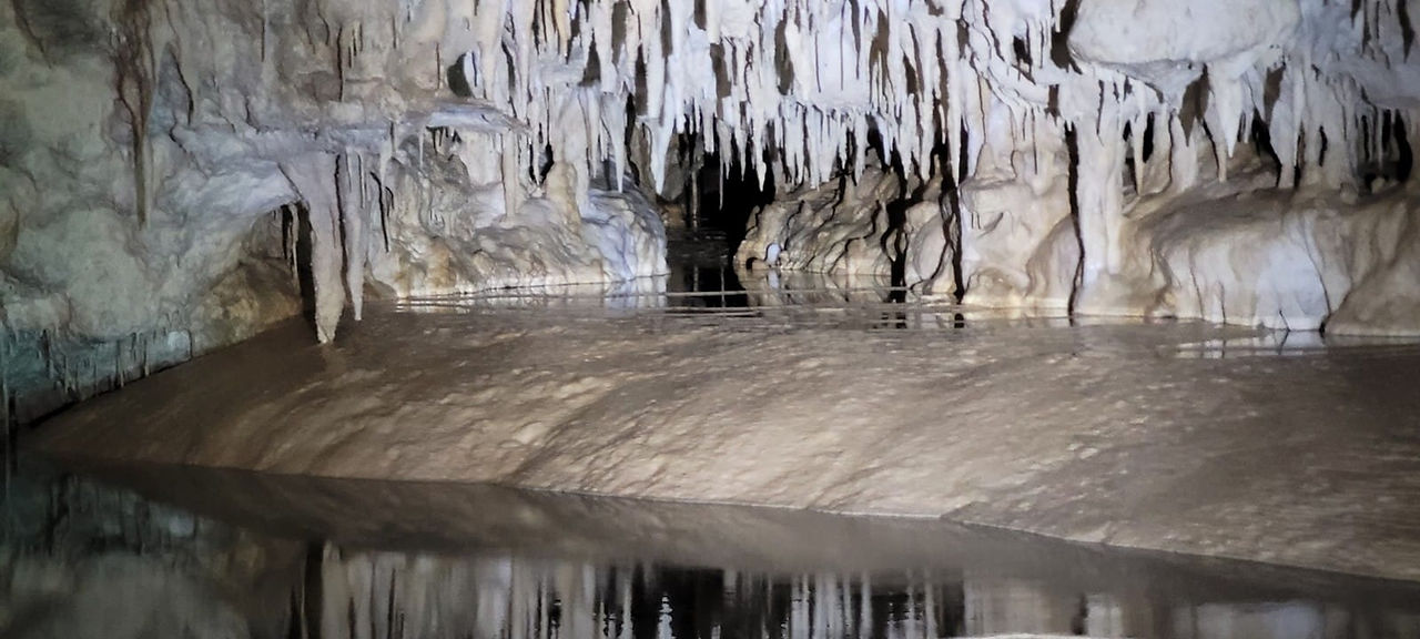Anemotrypa cave, Tzumerka, greece 4