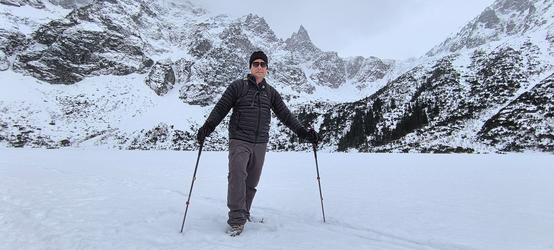 אוהד במרכז אגם MORSKIE OKO פולין
