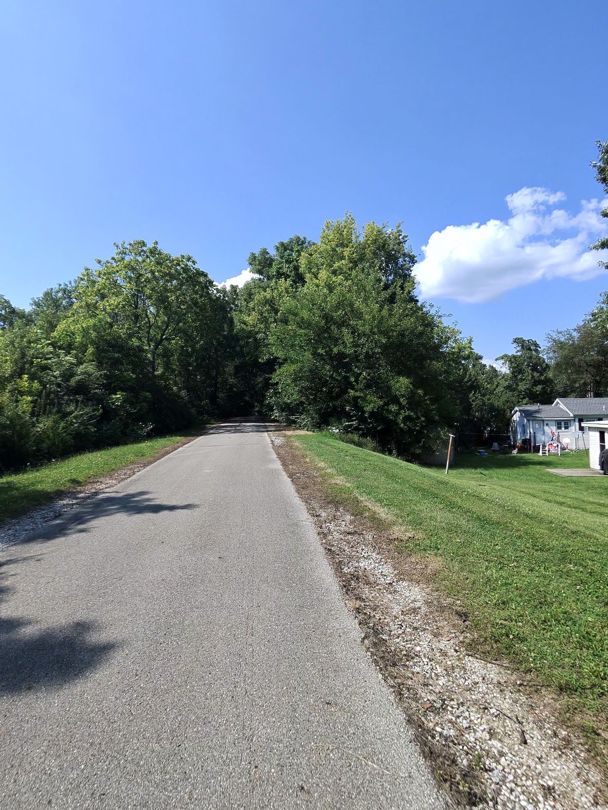 Rolling out from Marion for our Cardinal Trail ride toward Swayzee and Converse.