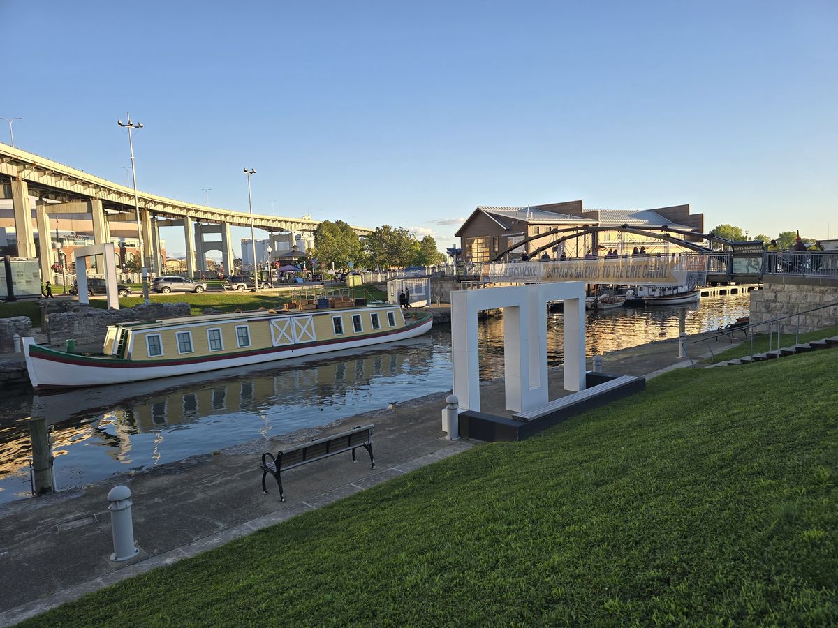 Here is a picture of the replica canal boat. This is the start of the erie canal.