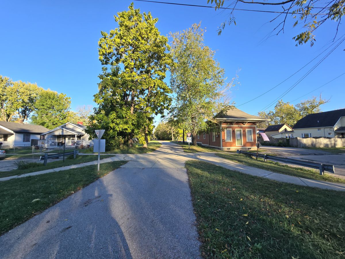 The Pennsy Trail passing through Irvington.
