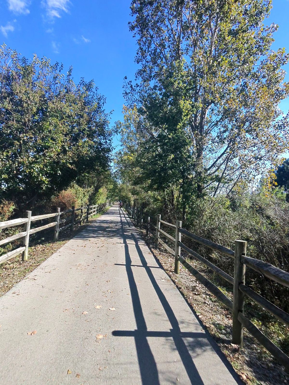 Lots of fences and little details were put into this trail. It is very nice.