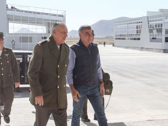 Salvador Cienfuegos y Tony Gali supervisan avances en la Industria Militar