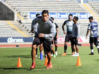 Lobos BUAP viaja a Ciudad Juárez para enfrentar el arranque de la Copa MX