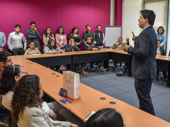 Analizan en la UDLAP la Constitución de Estados Unidos