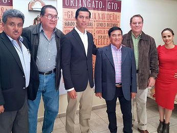 La empresa OROTAURO presenta sensacionales festejos navideños en Uriangato