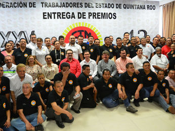 Reconoce Remberto Estrada a trabajadores del sector hotelero