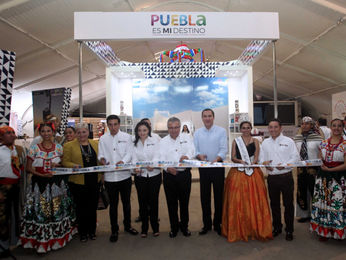 MORENO VALLE Y DÍAZ OCHOA INAUGURARON EL PABELLÓN DE PUEBLA EN LAS FIESTAS DEL SOL 2016