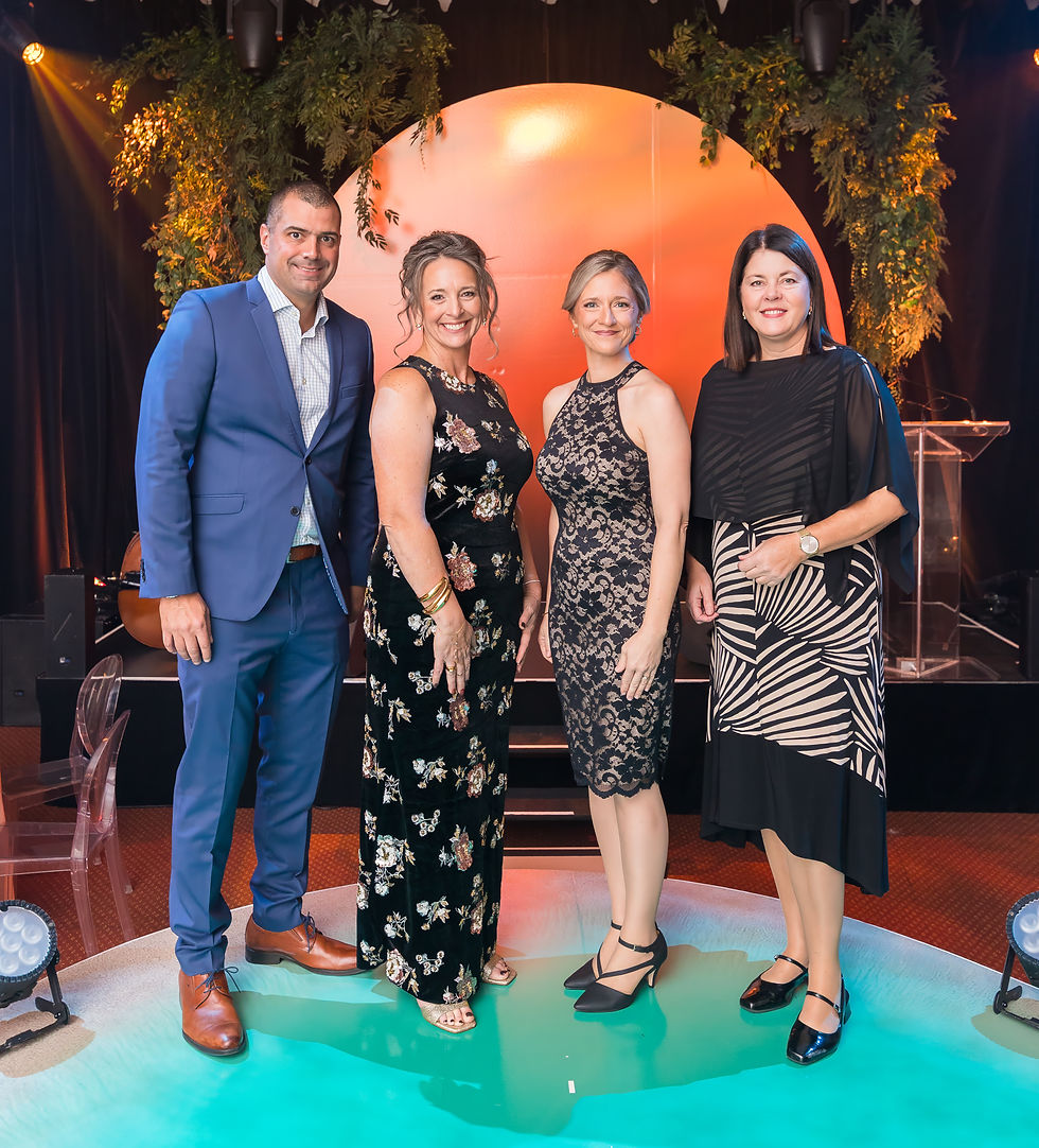 De gauche à droite : Jean-Pierre Thabet (président de La Fondation Moisson Beauce), Claude Dufour (présidente d’honneur), Marie Champagne (directrice générale de Moisson Beauce) et Claudia Fortin (directrice générale de la Caisse Desjardins du Sud de la Chaudière représentant les Caisses Desjardins de la région).