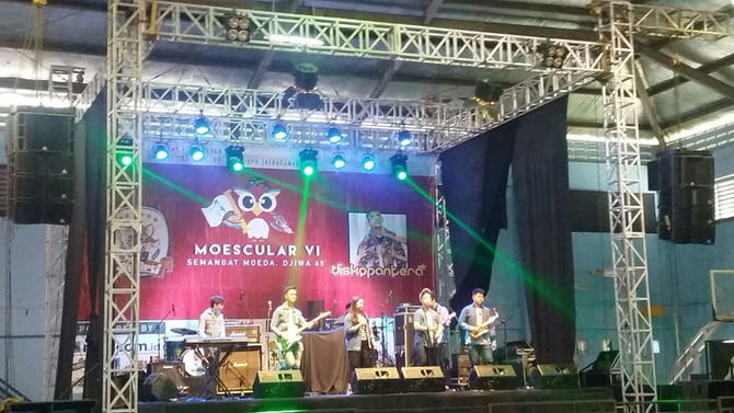 Band UPHC menjadi runner-up FKG Universitas Moestopo Band Competition