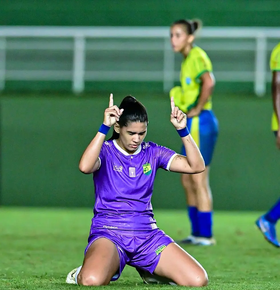 Foto Sueli Rodrigues: Jaque comemora o gol do triunfo do Galvez