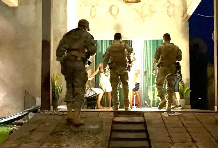 Ação da Polícia Civil no bairro Chico Mendes contou com o apoio da CORE. Foto: cedida