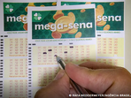 Mega-Sena sorteia prêmio estimado em R$ 32 milhões neste sábado