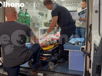 Macaco hidráulico falha e trabalhador sofre fratura no tórax após ser esmagado por ônibus no interior do Acre