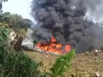 Queda de avião militar com 125 pessoas a bordo choca a Colômbia e é tratada como tragédia nacional