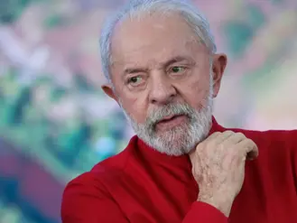 Lula diz que decidirá sobre candidatura à reeleição somente em março