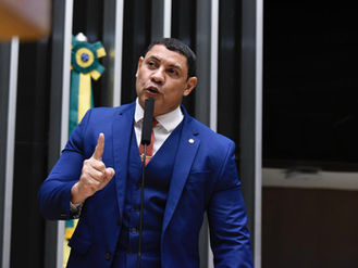 “Sistema de blindagem?” Coronel Ulysses sobe o tom contra STF e cobra respostas
