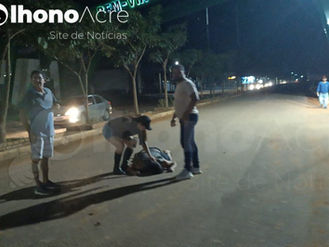 Motorista foge após atropelar pedestre na frente do Fórum no interior do Acre