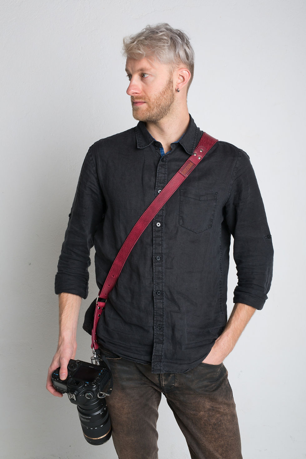 Thumbnail: Single Camera Leather Strap in Dark Red