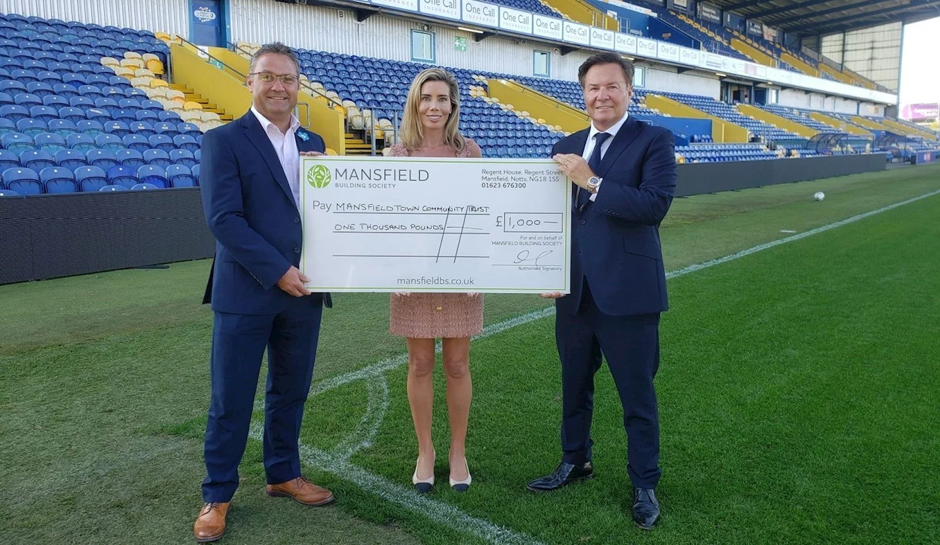 Mansfield Building Society has donated £1,000 to Mansfield Town’s Community Trust.