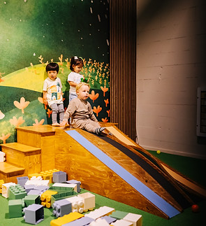 Children playing at Wonderpark Café 