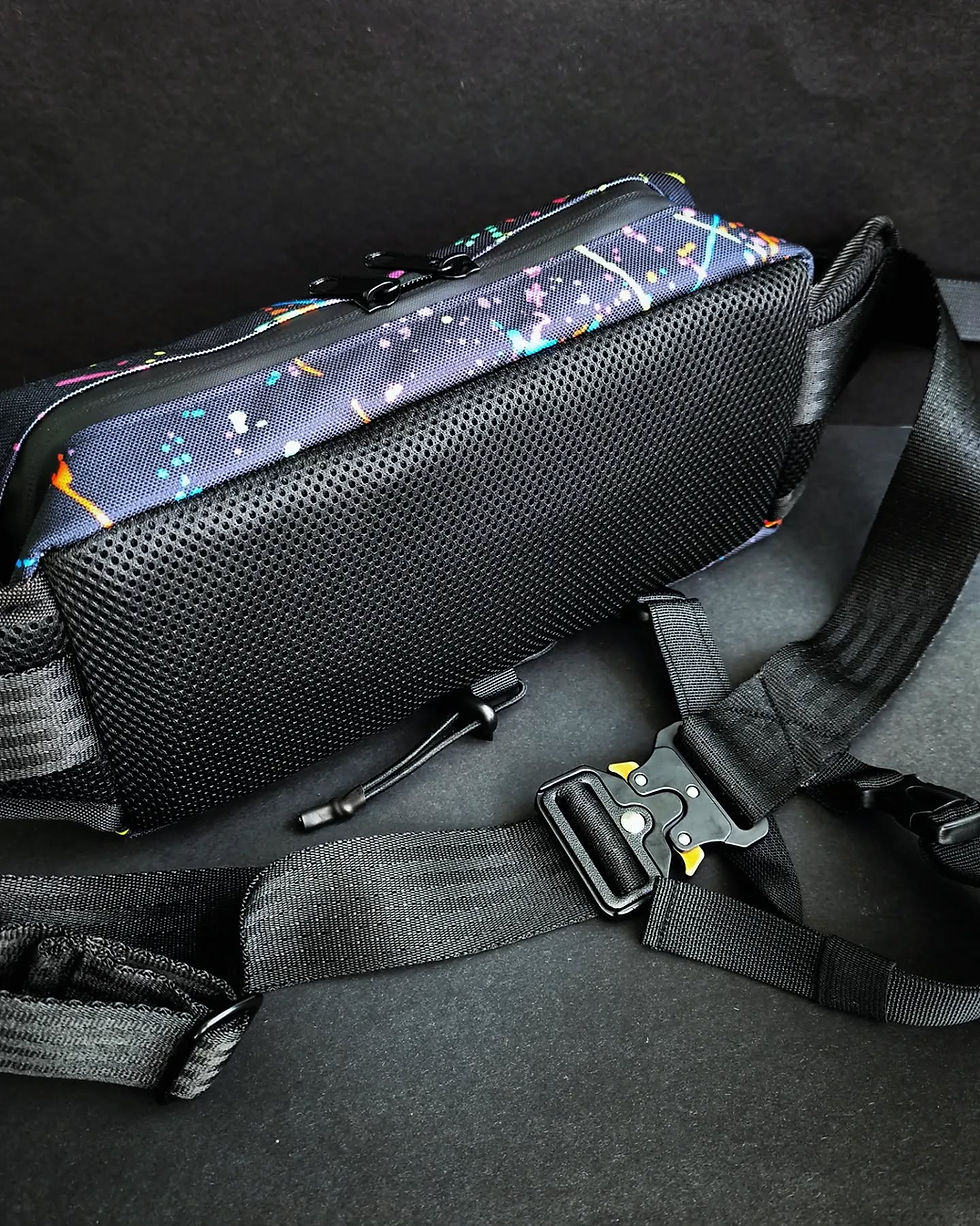 Miniaturbild: Crossbody Bag 6L ABSTRAKT
