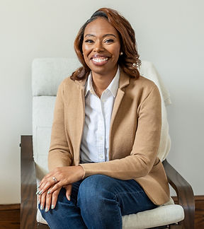 LaShauna_-35 (1)_edited_edited.jpg