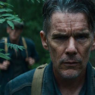 Ethan Hawke and Russell Crowe in New Movie This October