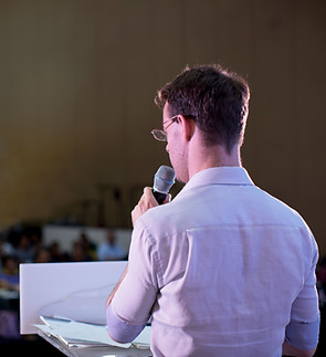 Ponente en la conferencia