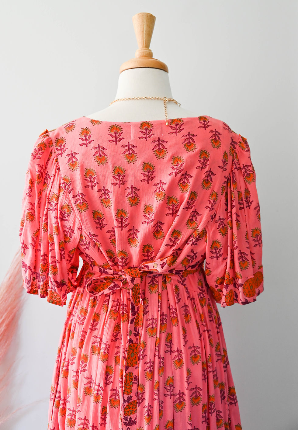 Thumbnail: Lonely Midi Dress in Pink