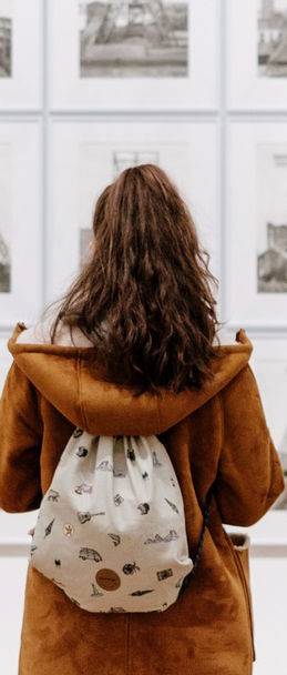 looking at art
