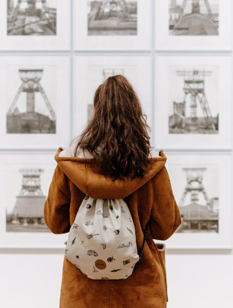 looking at art