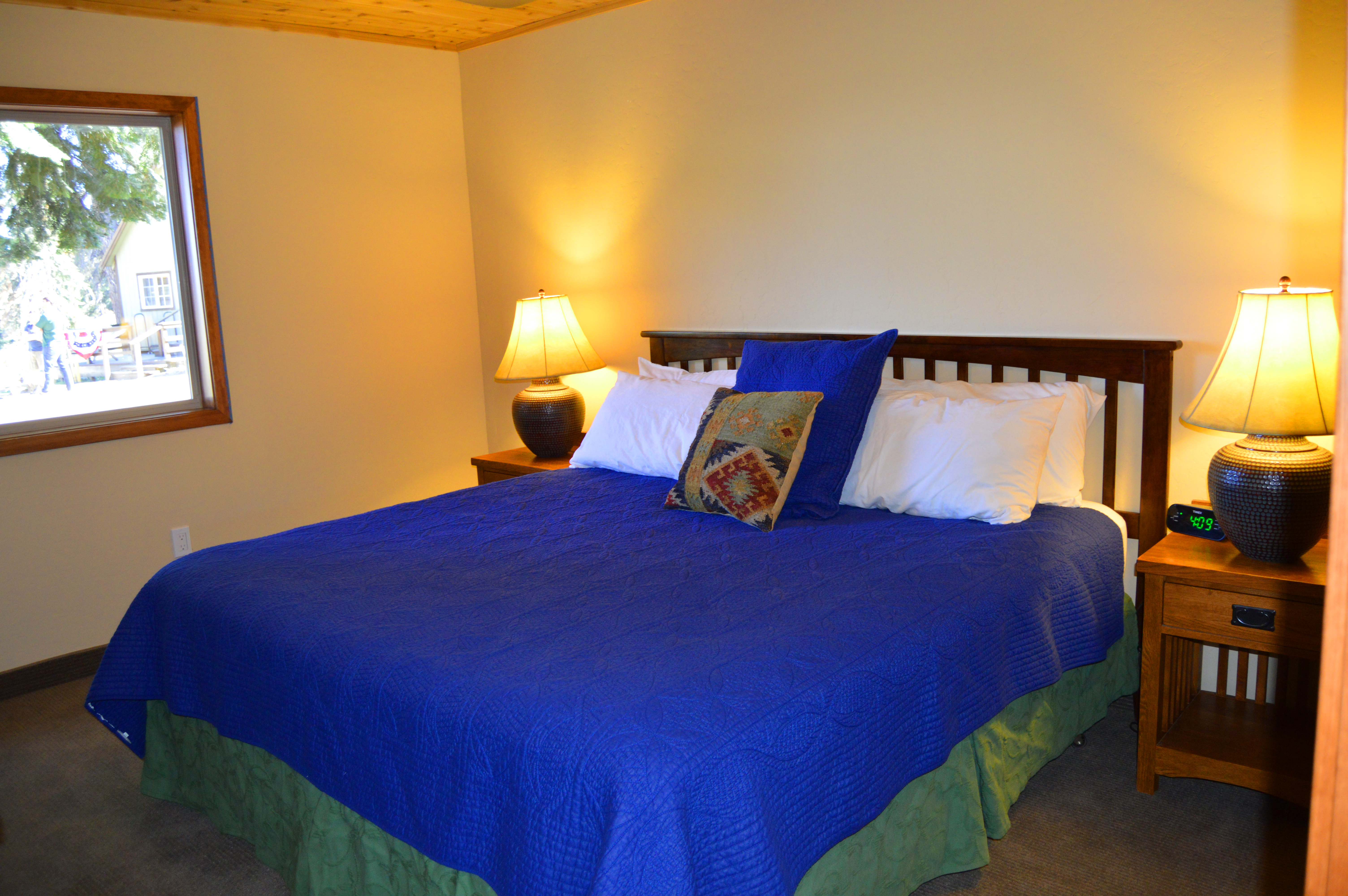 Lakeview Suite King Bedroom