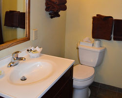 Sequoia Suite Bathroom
