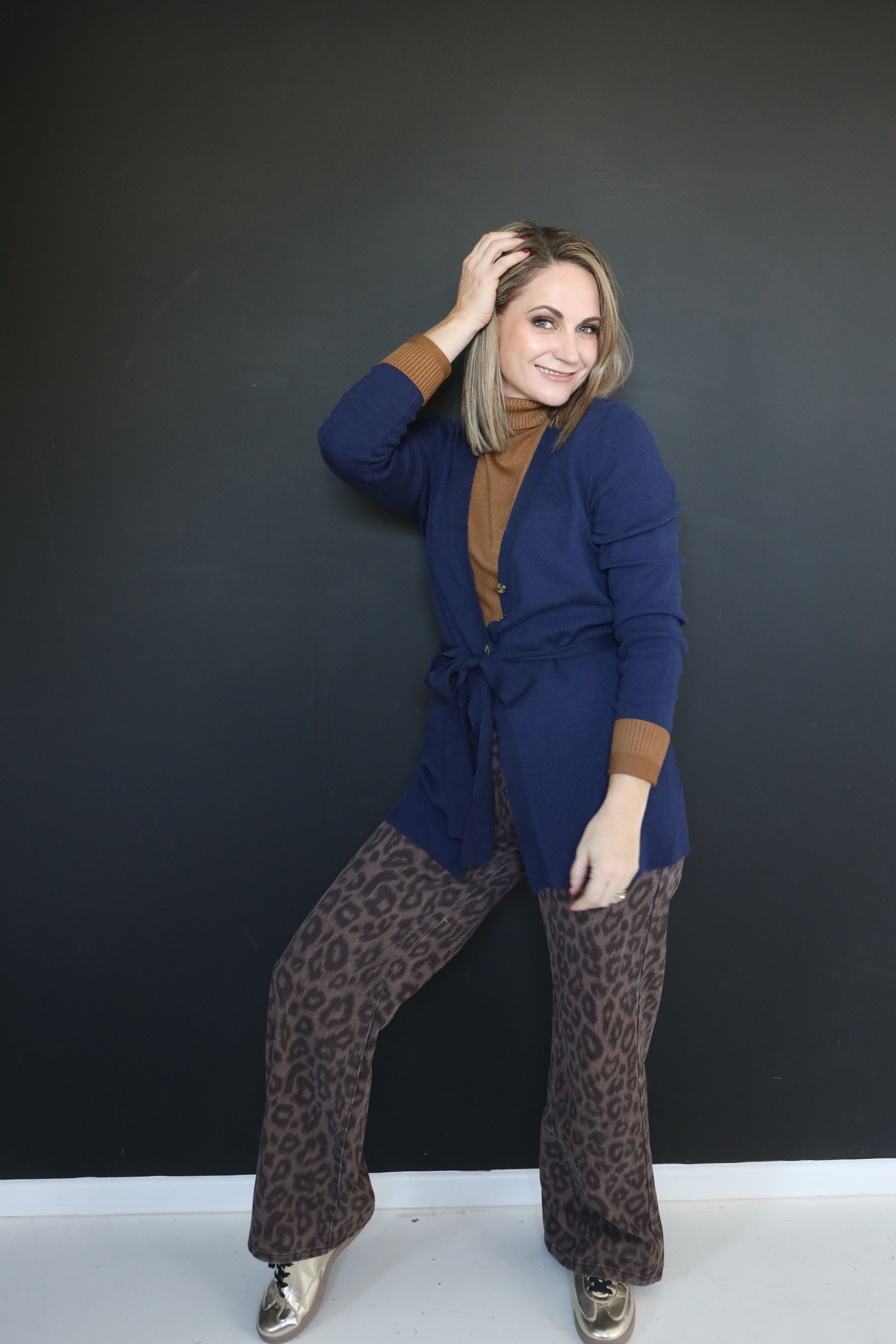 DASH OF NAVY KNIT