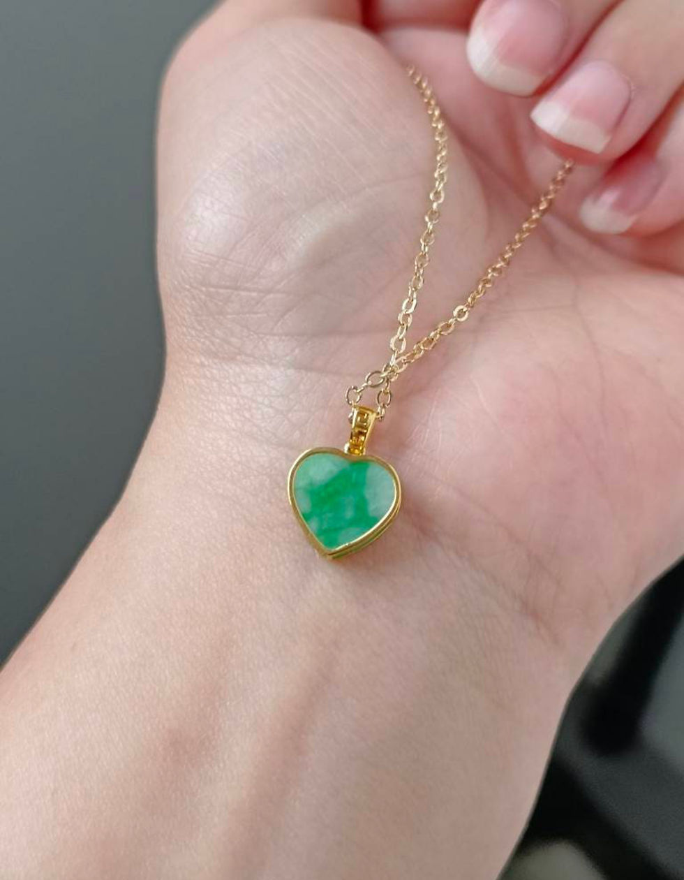 Thumbnail: Rich Apple Green Type A Grade A Natural Jadeite Small Heart 18K Gold Pendant