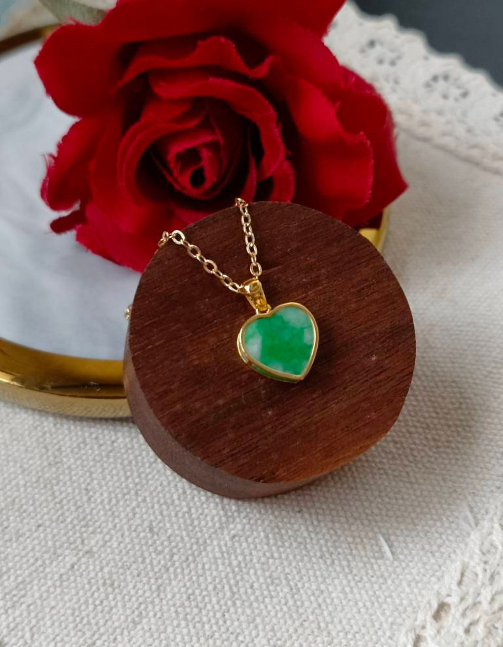 Thumbnail: Rich Apple Green Type A Grade A Natural Jadeite Small Heart 18K Gold Pendant