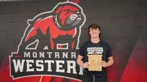 Kolter Merritt Earns Frontier Men's Basketball GRIT Award