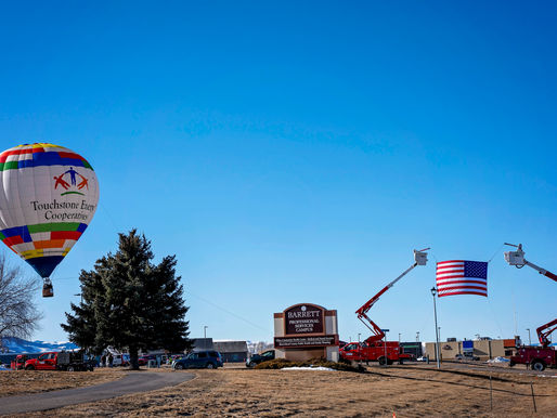 Up Up And Away Vigilante Electric Gives Customers Free Hot Air Balloon Rides