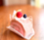 季節のロールケーキ