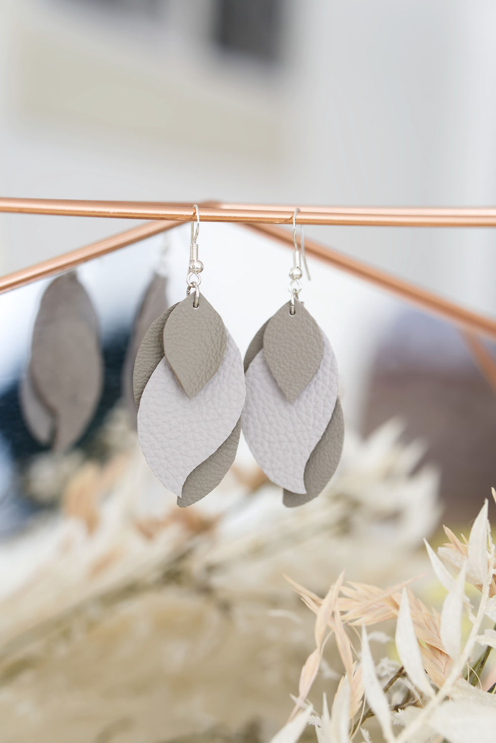 Ohrringe aus Vintage Leder Yin Yang Grau